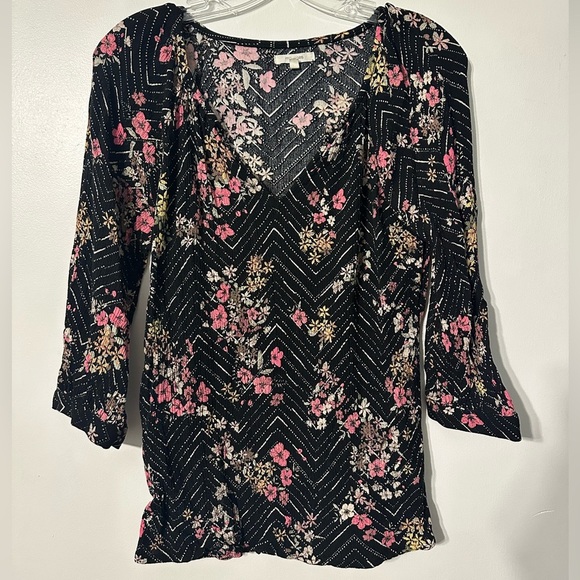 Maurices Tops - Maurices Small 3/4 Sleeve Black Floral Top